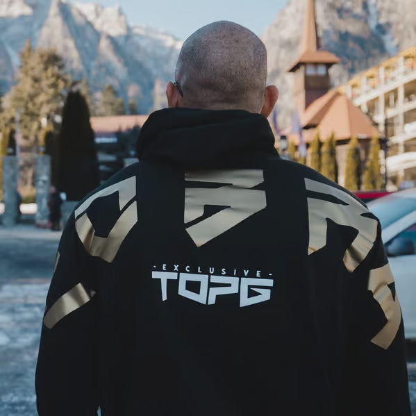 COBRA SHIELD BLACK HOODIE